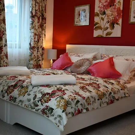 Nonas Bed & Breakfast